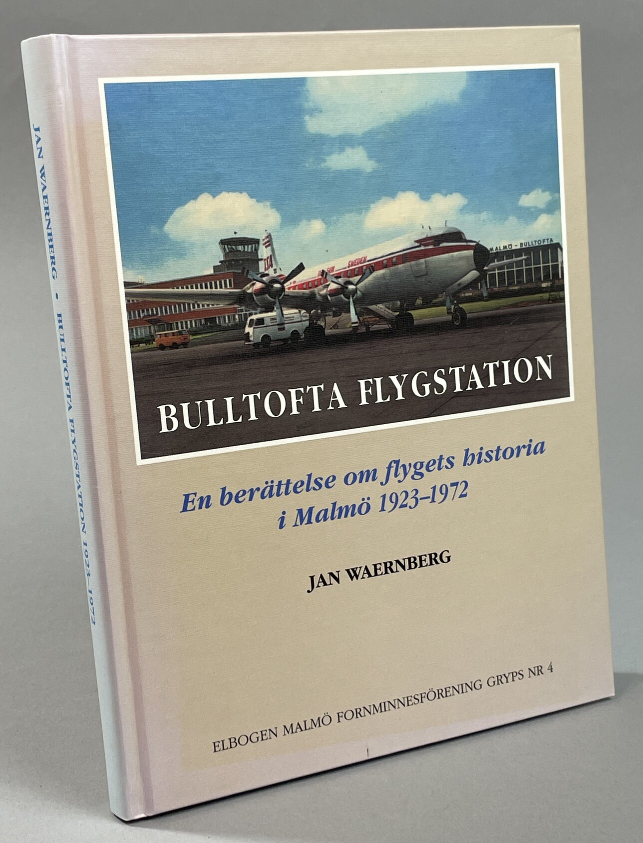 Bulltofta flygstation. En berättelse om flygets historia i Malmö 1923-1972. [Utg. av] Skånes hembygdsförbund.