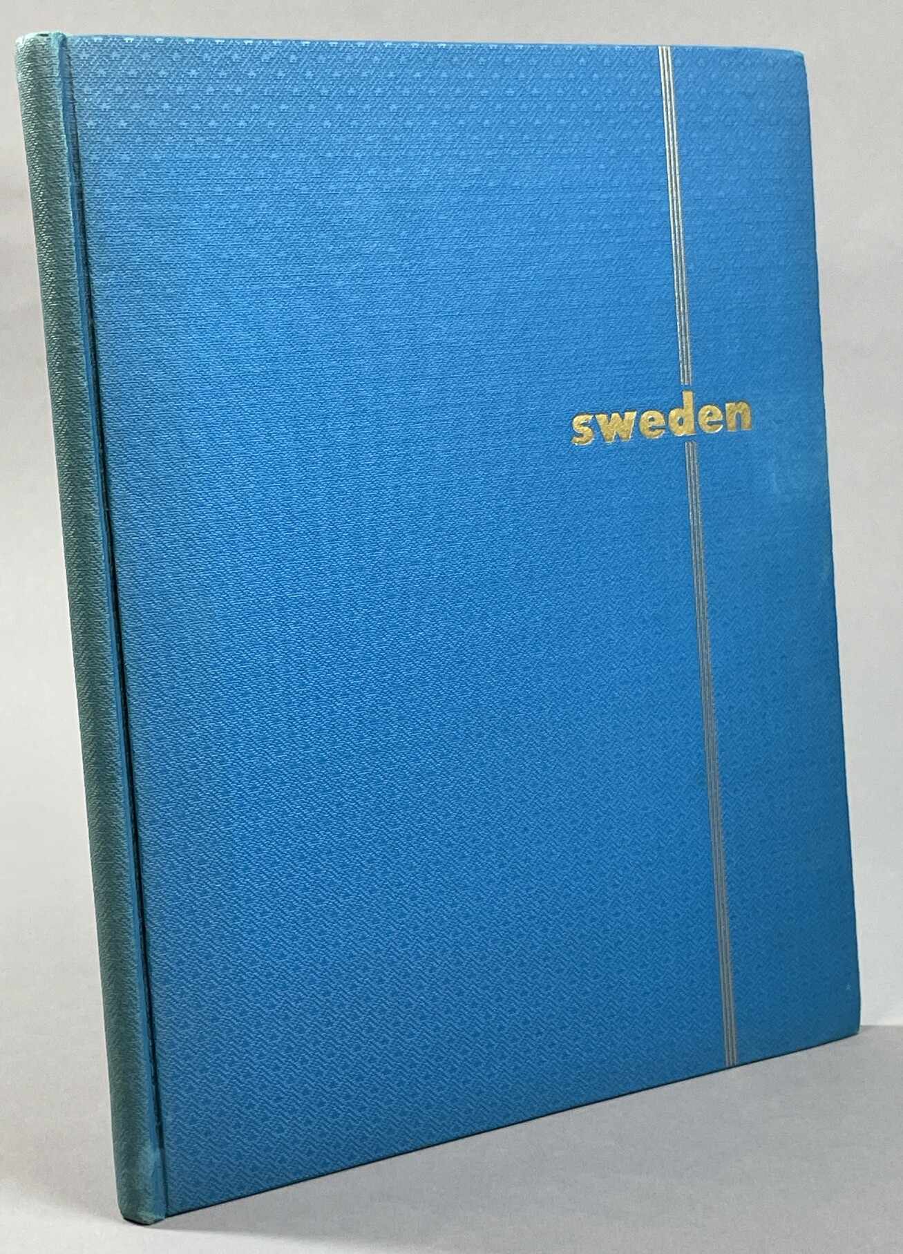 Sweden. Photographs by K.W. Gullers. Text by Howard E. Reichardt.