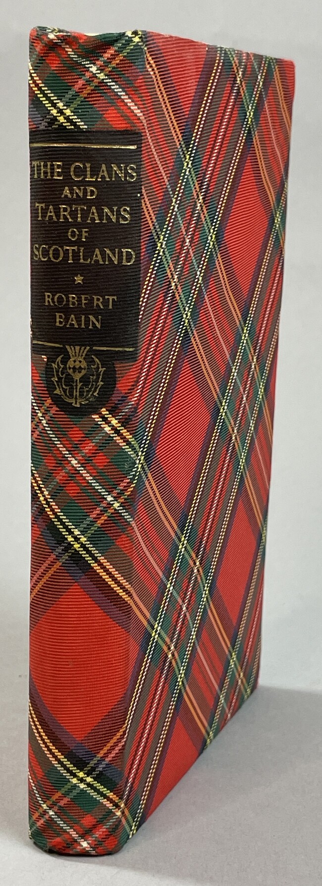 The Clans and Tartans of Scotland. Enlarged and re-edited by Margaret O. MacDougall. Heraldic adviser P.E. Stewart-Blacker. With a foreword by The Countess of Erroll ...
