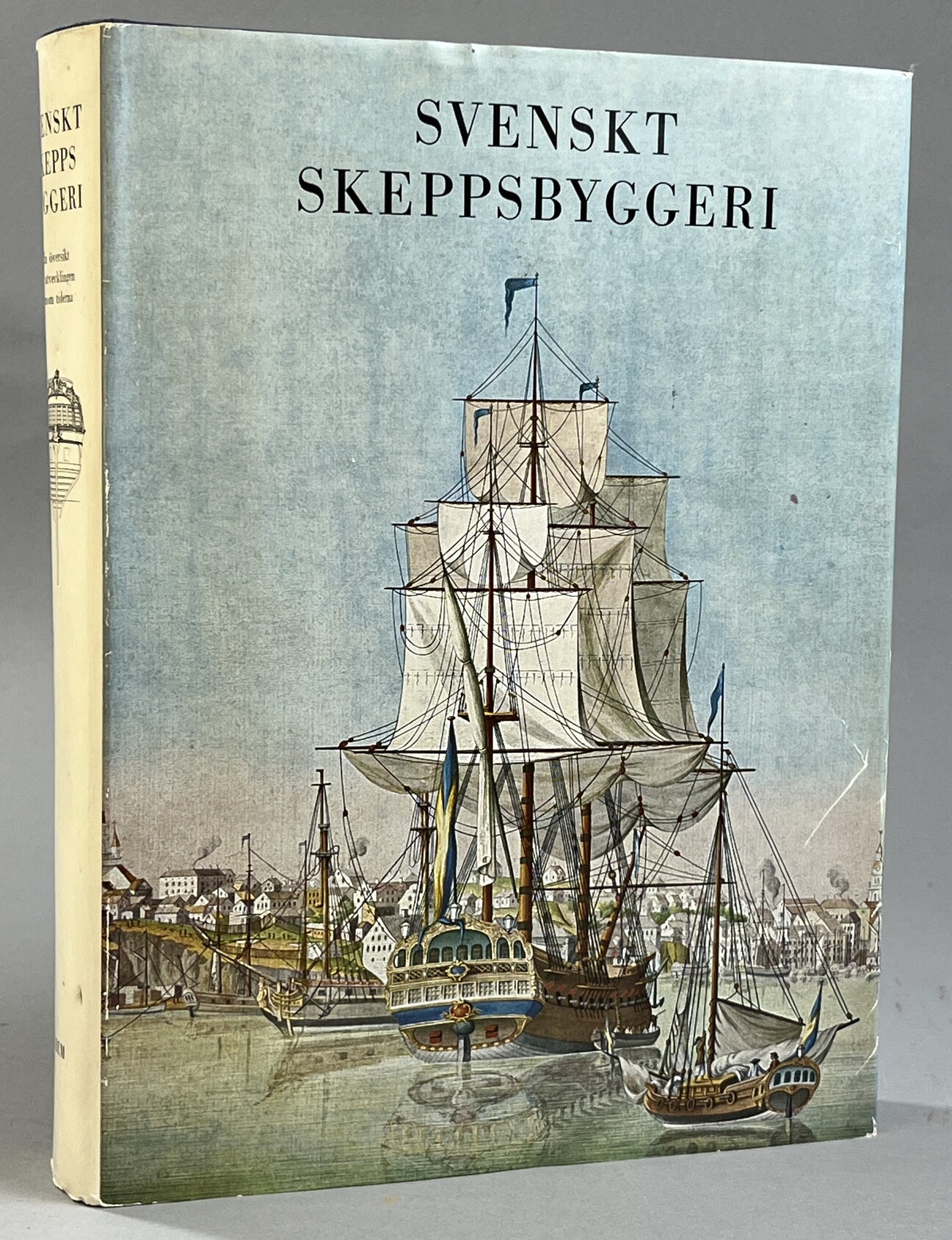 Svenskt skeppsbyggeri. En översikt av utvecklingen genom tiderna. [Utg. av] Allhems förlag.
