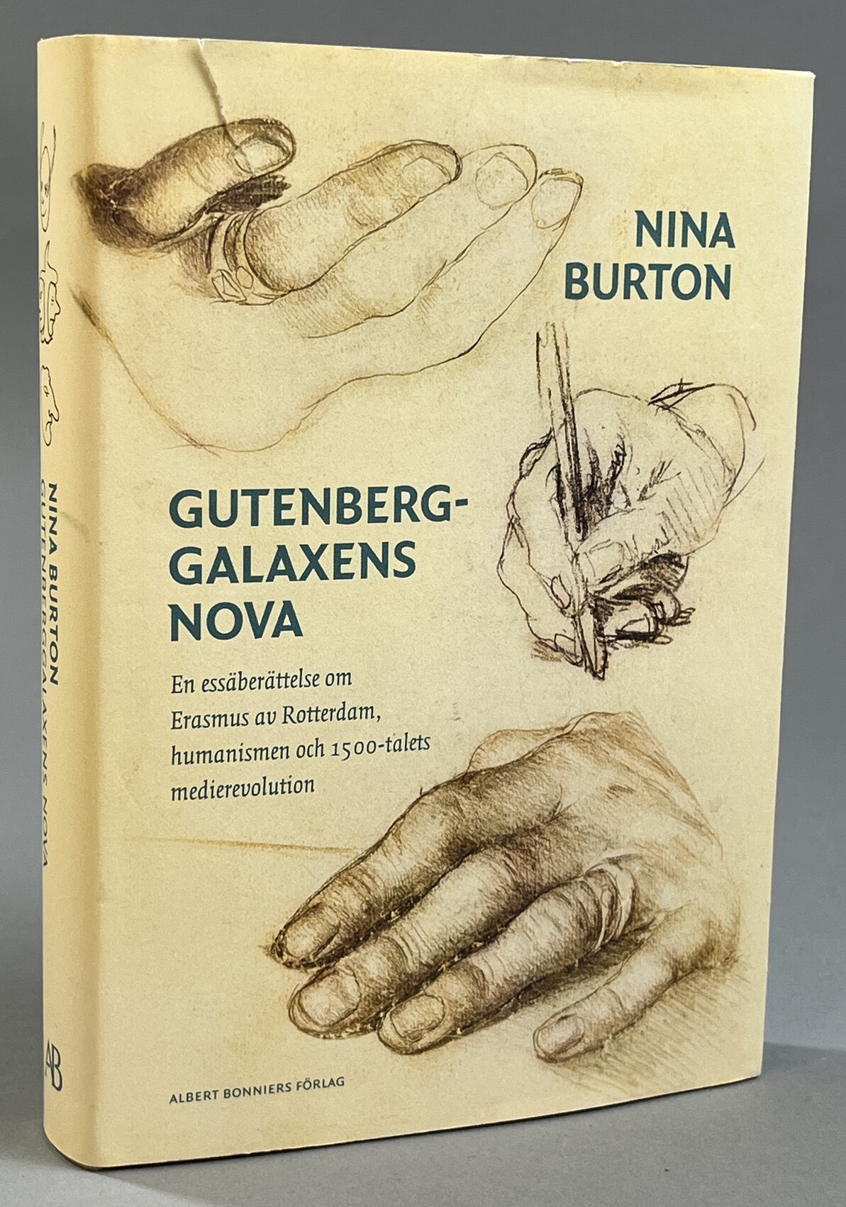 Gutenberggalaxens Nova. En essäberättelse om Erasmus av Rotterdam, humanismen och 1500-talets medierevolution samt om Albrecht Dührer, Hans Holbein d.y., Paracelsus, Martin Luther, Thomas More, Michel de Montaigne, diverse pedagoger, anatomer, encyklopeder, påvar och rebeller. [Utg. av] Albert Bonniers förlag.