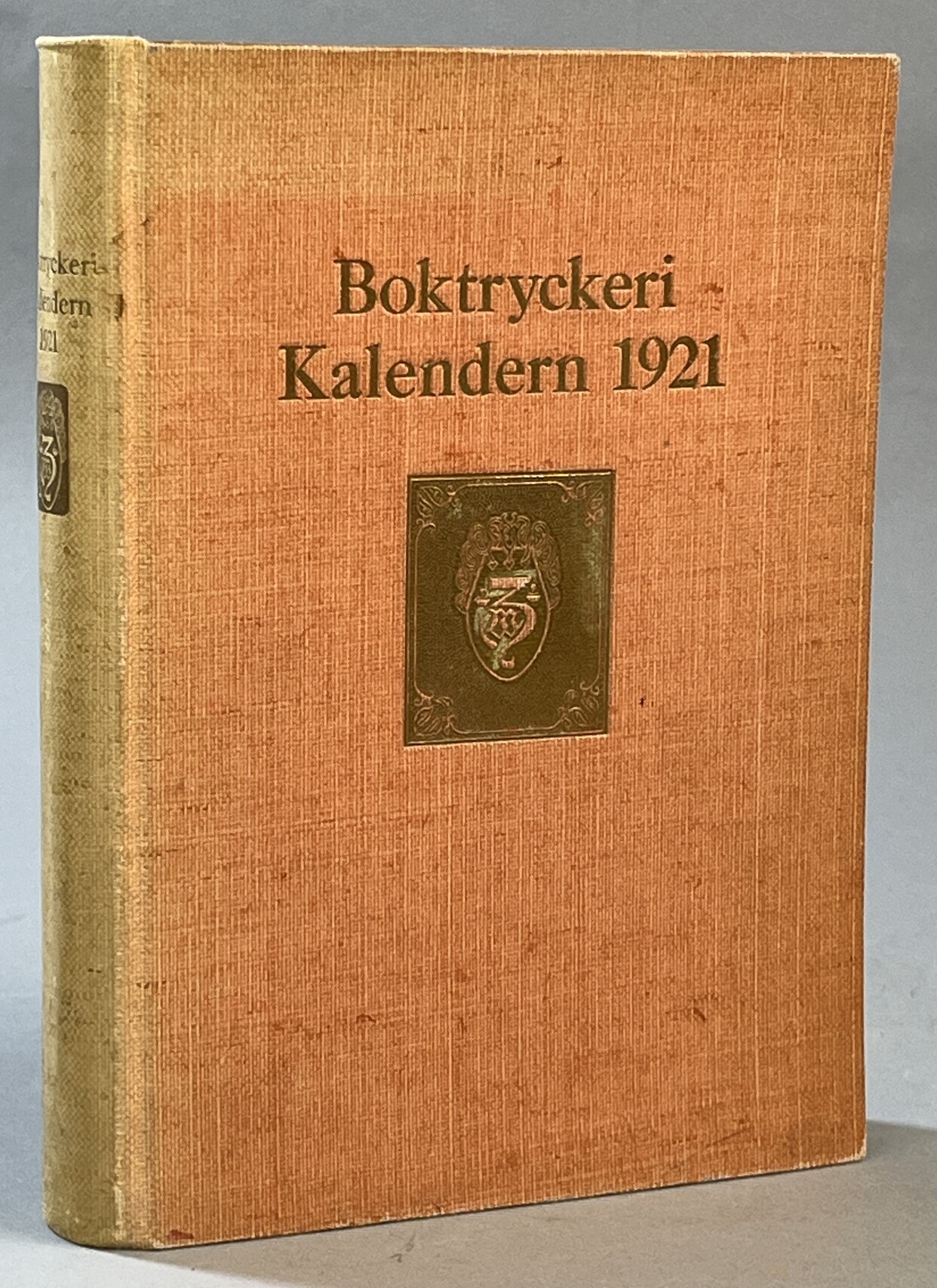 Boktryckeri Kalendern 1921. Under medverkan av framstående fackmän utgiven af Wald. Zachrisson. 16:de årgången.