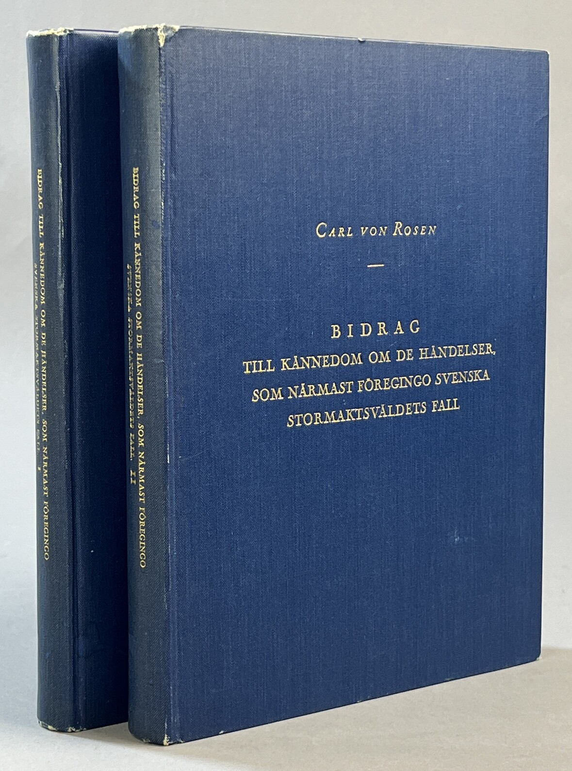 Bidrag till kännedom om de händelser, som närmast föregingo svenska stormaktsväldets fall. Första delen. Sveriges ställning till Polen 1701-1704. [... Andra delen. I. Korta redogörelser för Sveriges förhållande till Europas i det stora nordiska kriget ej deltagande förnämsta makter åren 1700-1704. II. Försvaret af Östersjöprovinserna 1701-1704].