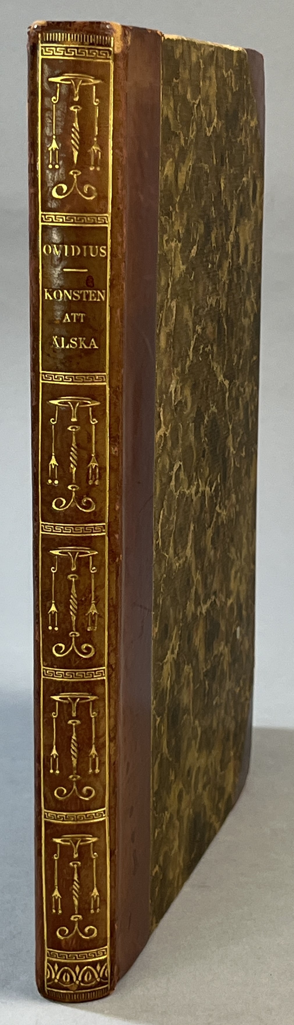 Konsten att älska. (Ars Amatoria). Från latinet översatt av Elias Janzon. Med teckningar försedd av Yngve Berg. [Utg. av] Albert Bonniers förlag.