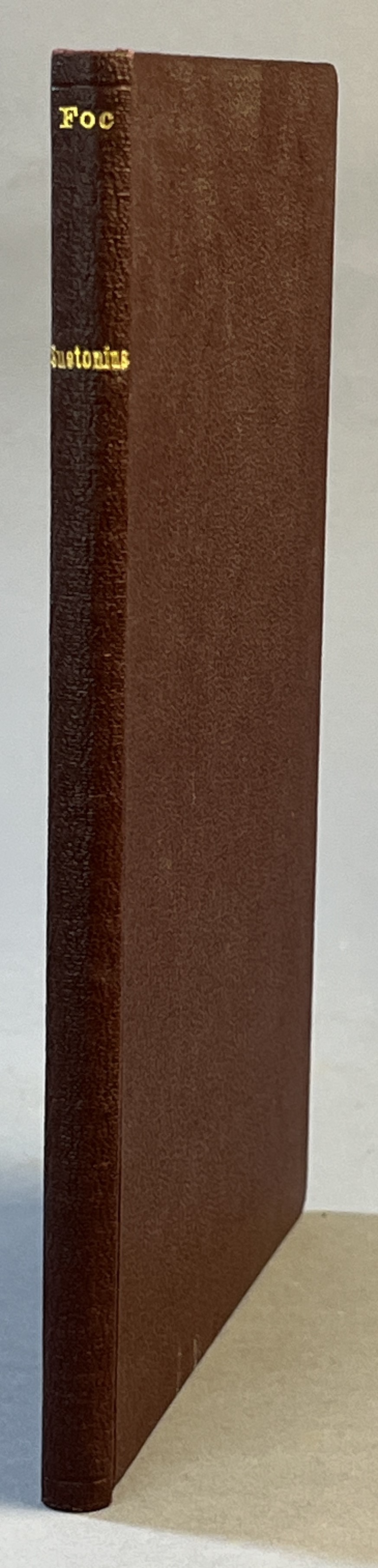 De vita caesarum. Liber 1. Divus Iulius. I urval med förklaringar av Karl Vallquist. [Utg. av] Norstedts.