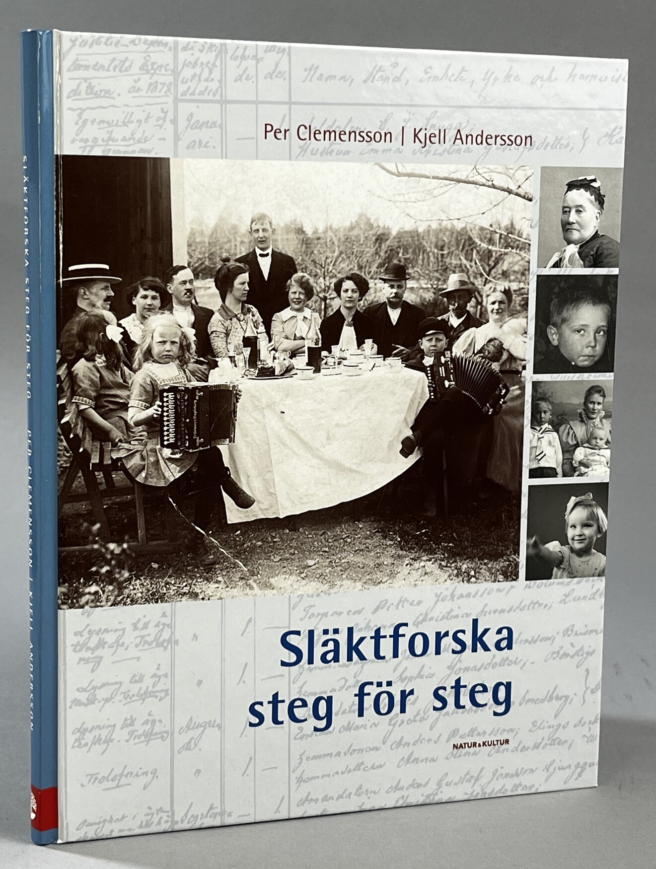 Släktforska steg för steg. [Utg. av] Natur & Kultur.