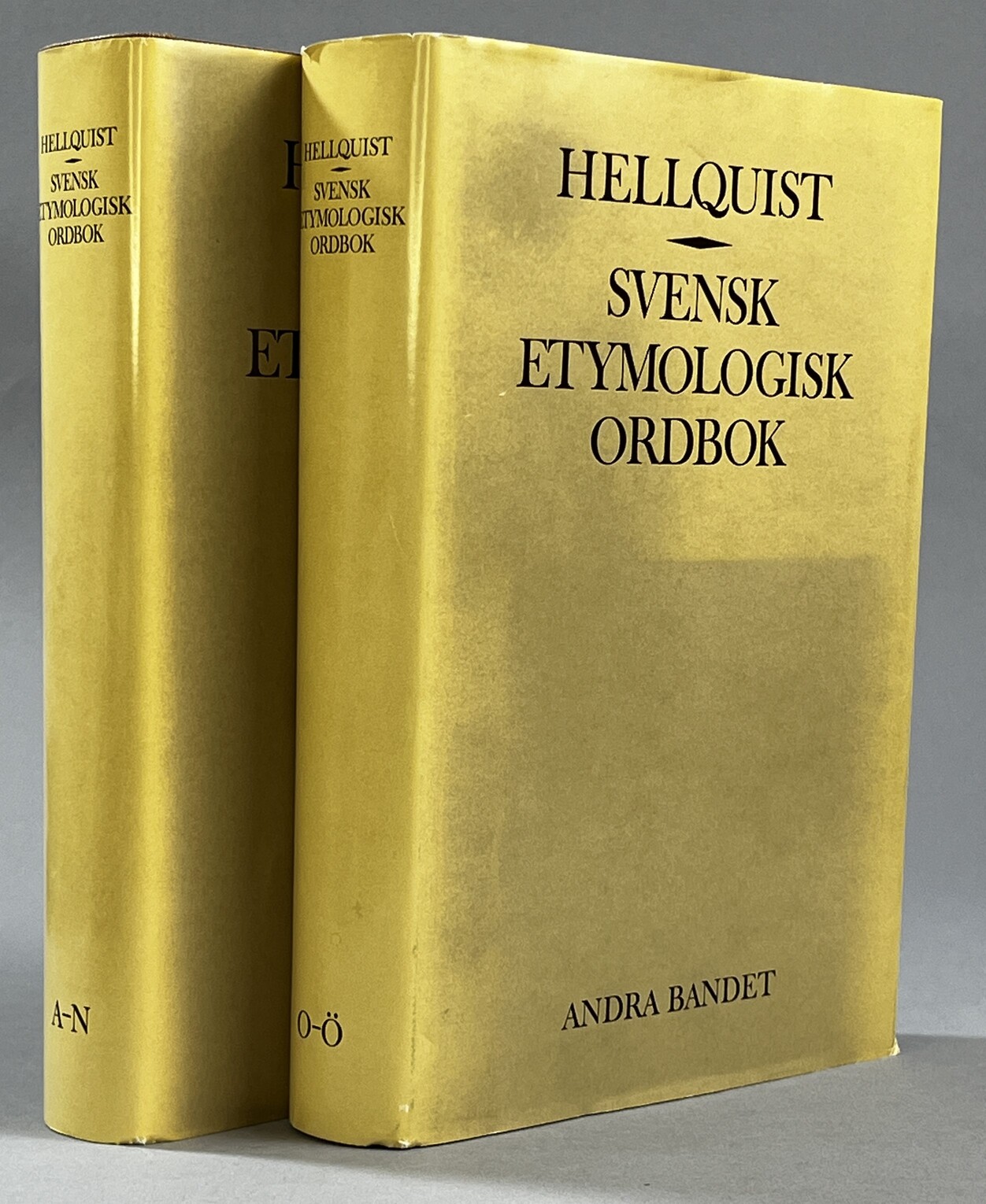 Svensk etymologisk ordbok. Band I: A-N. [... Band II: O-Ö]. [Utg. av] LiberLäromedel Lund.