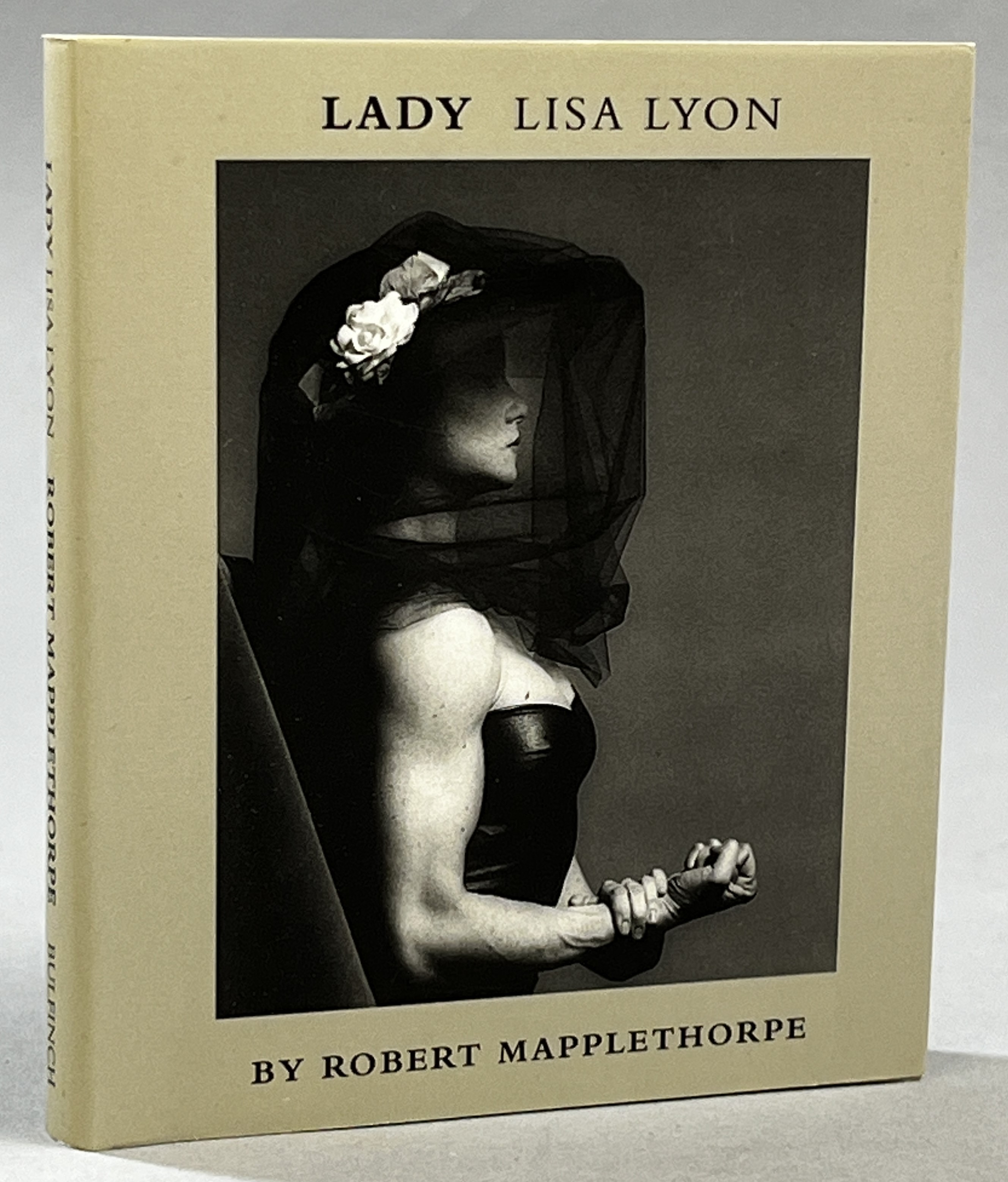 Lady Lisa Lyon. Text by Bruce Chatwin.