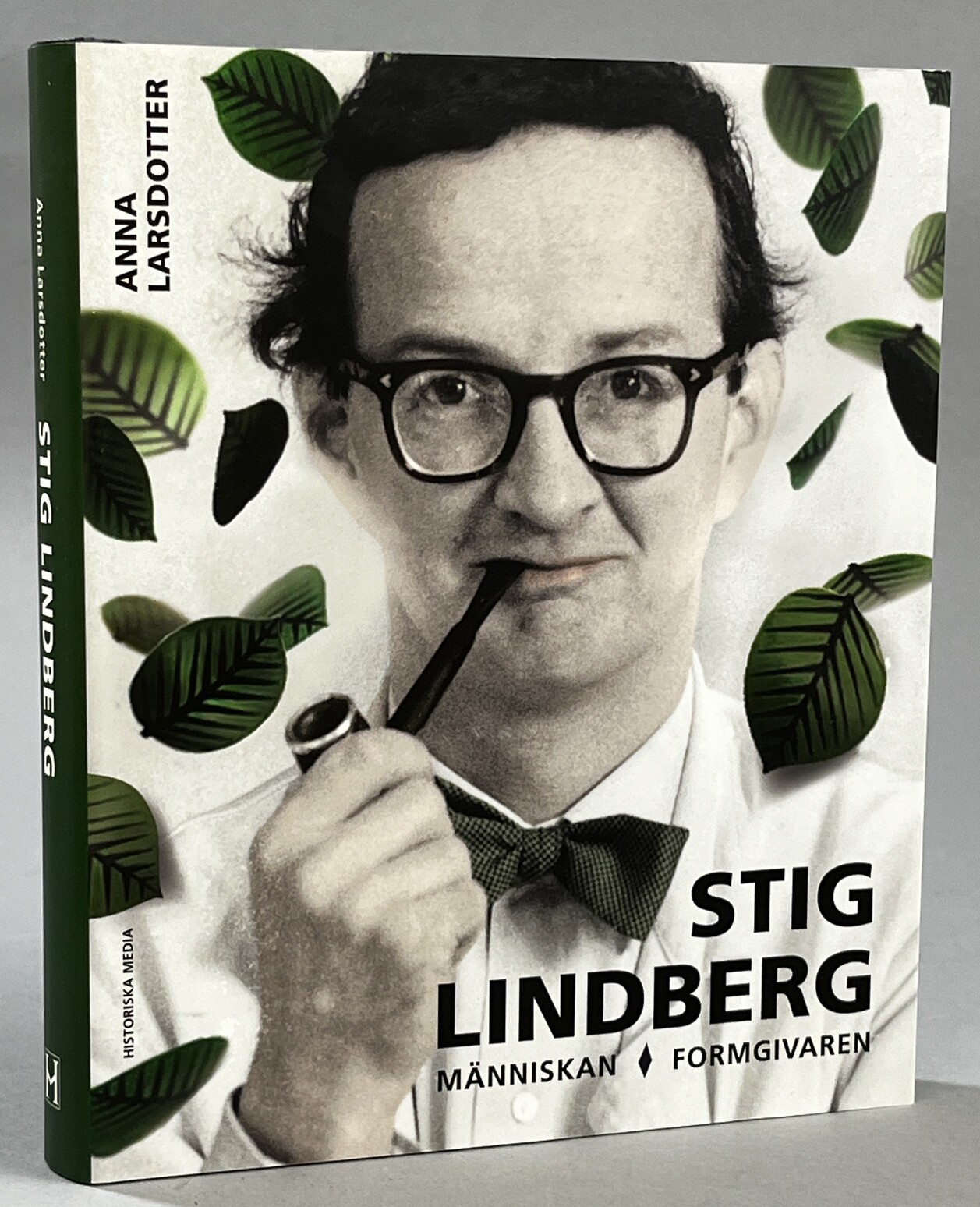 Stig Lindberg. Människan. Formgivaren. [Utg. av] Historiska Media.