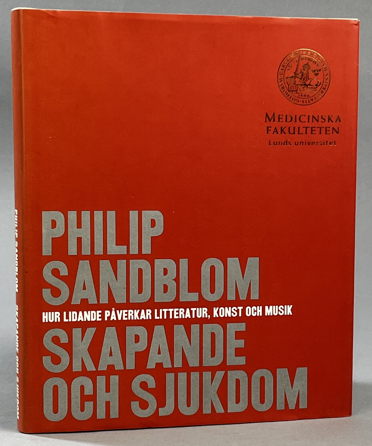 Skapande och sjukdom. Jubileumsupplaga. Med en biografi utgiven till minnet av Philip Sandbloms hundraårsdag den 29 oktober 2003. [Utg. av] Medicinska Fakulteten Lunds Universitet.