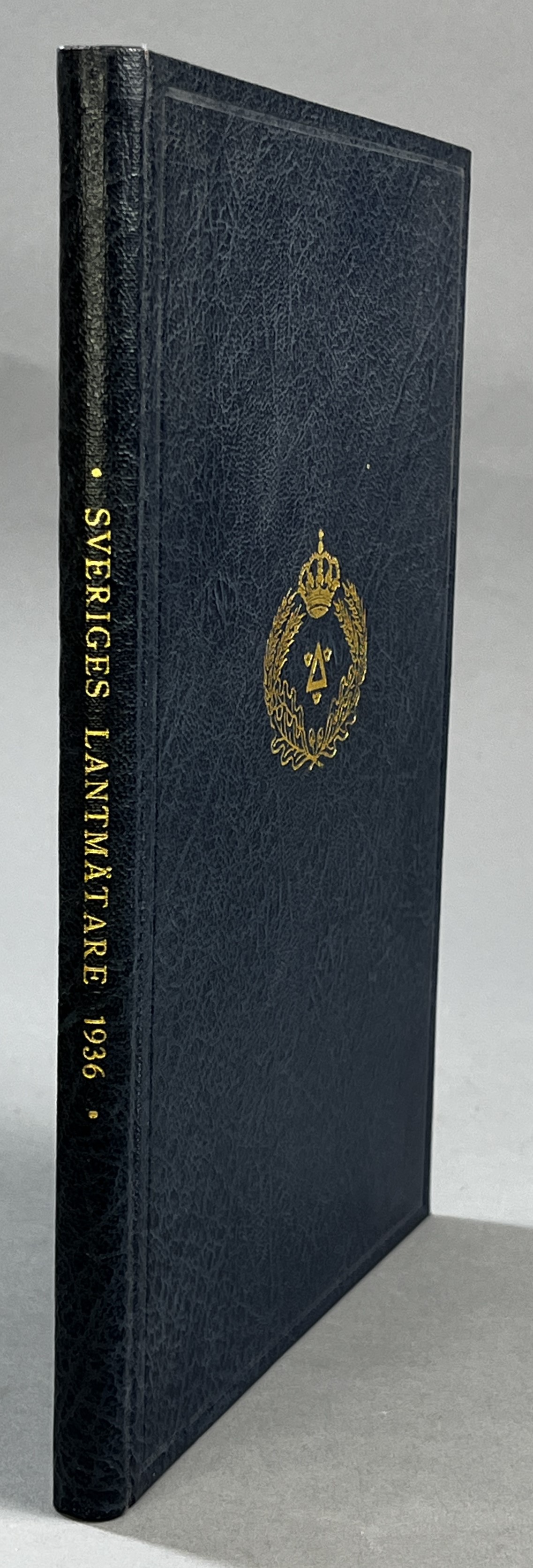 Sveriges lantmätare år 1936. Utgiven av Sveriges lantmätareförening i november 1936.