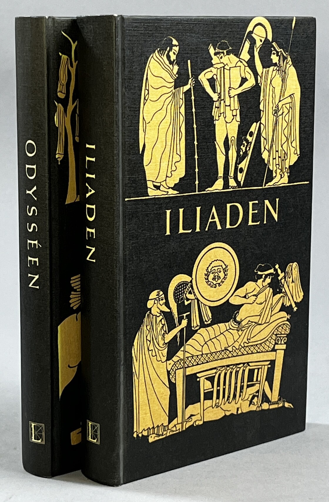 Homeros' Iliad. Från grekiskan av Erland Lagerlöf. I bearbetning och med inledning av Gerhard Bendz. [tillsammans med:] Homeros' Odyssé. Från grekiskan av Erland Lagerlöf. I bearbetning och med inledning av Gerhard Bendz. Med företal av Harry Martinson. [Utg. av] LiberLäromedel.