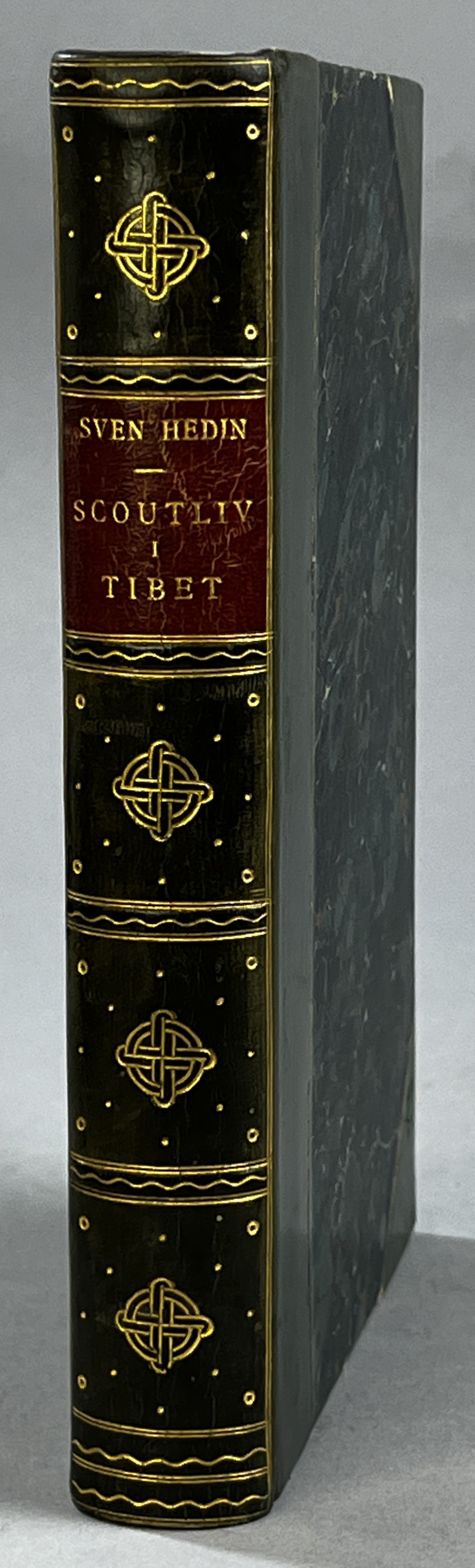 Scoutliv i Tibet. Med 66 bilder och 1 karta. [Utg. av] Albert Bonniers förlag.