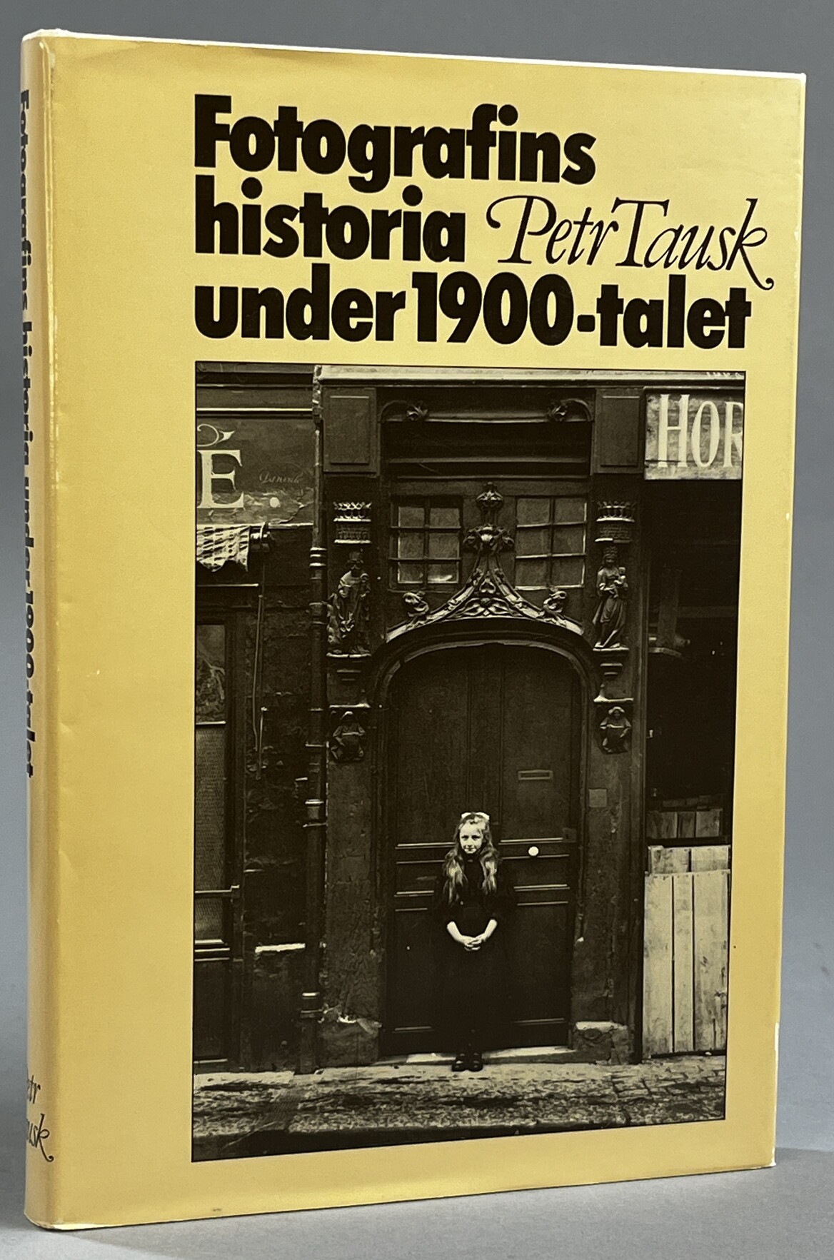 Fotografins historia under 1900-talet. [Utg. av] LiberLäromedel.