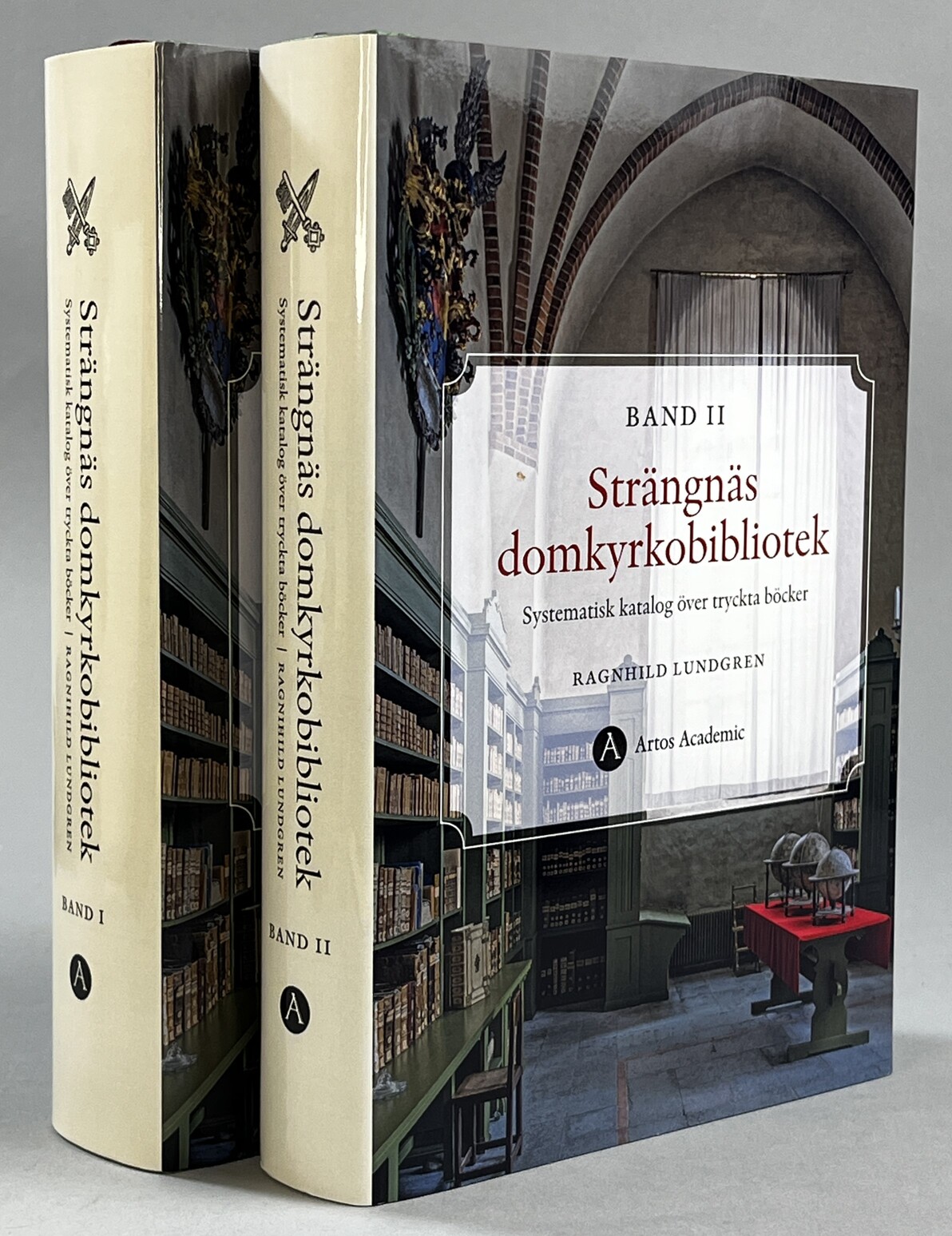 Strängnäs domkyrkobibliotek. Systematisk katalog över tryckta böcker / The Cathedral Library in Strängnäs Systematic Catalogue of Printed Books. [Utg. av] Artos Academic.
