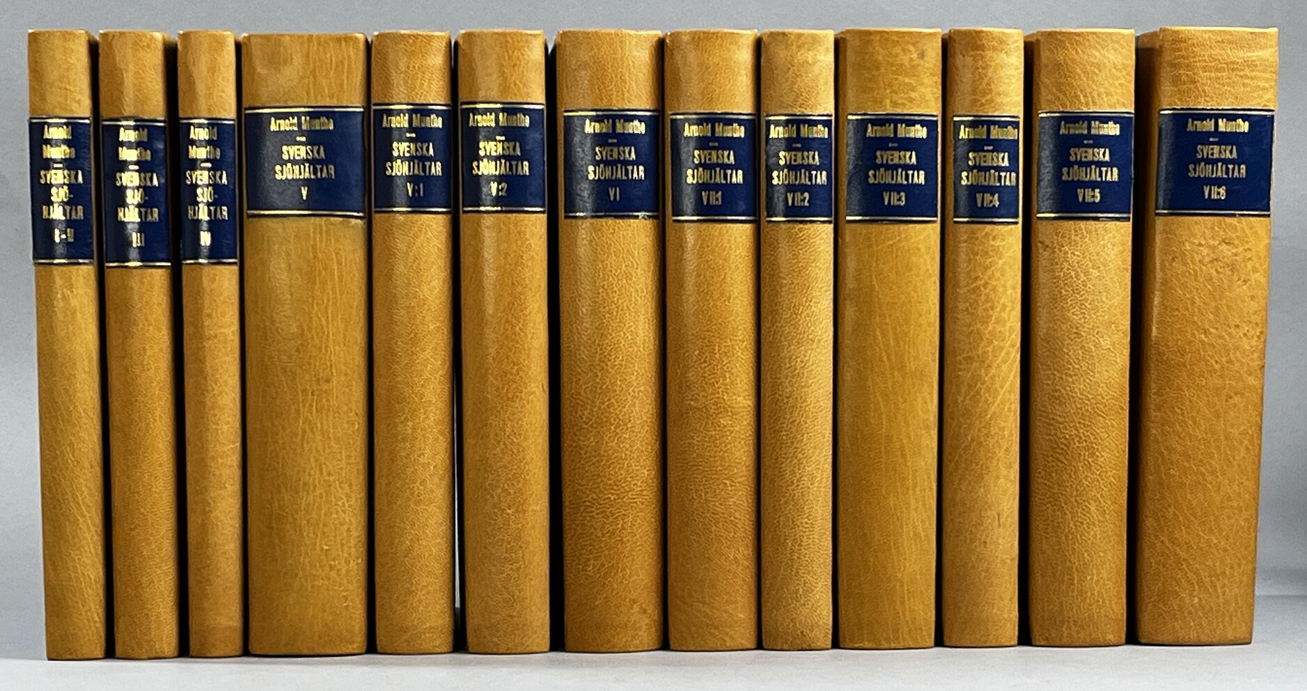 Svenska sjöhjältar I-VII:6. Teckningarna af J. Hägg. [Utg. av] P.A. Norstedt & Söners förlag.